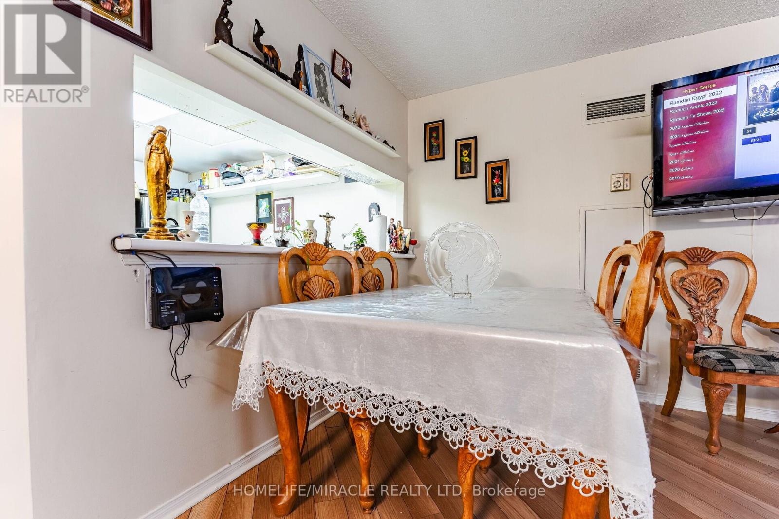 318 - 250 Webb Drive, Mississauga, Ontario  L5B 3Z4 - Photo 15 - W12657466