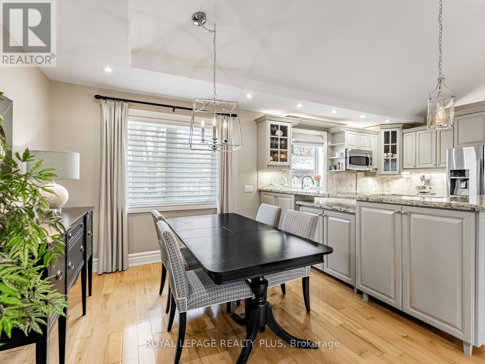 1885 Hindhead Road, Mississauga, Ontario  L5J 1N4 - Photo 11 - W12657478