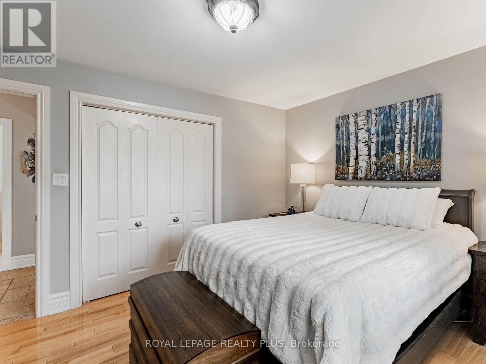 1885 Hindhead Road, Mississauga, Ontario  L5J 1N4 - Photo 21 - W12657478