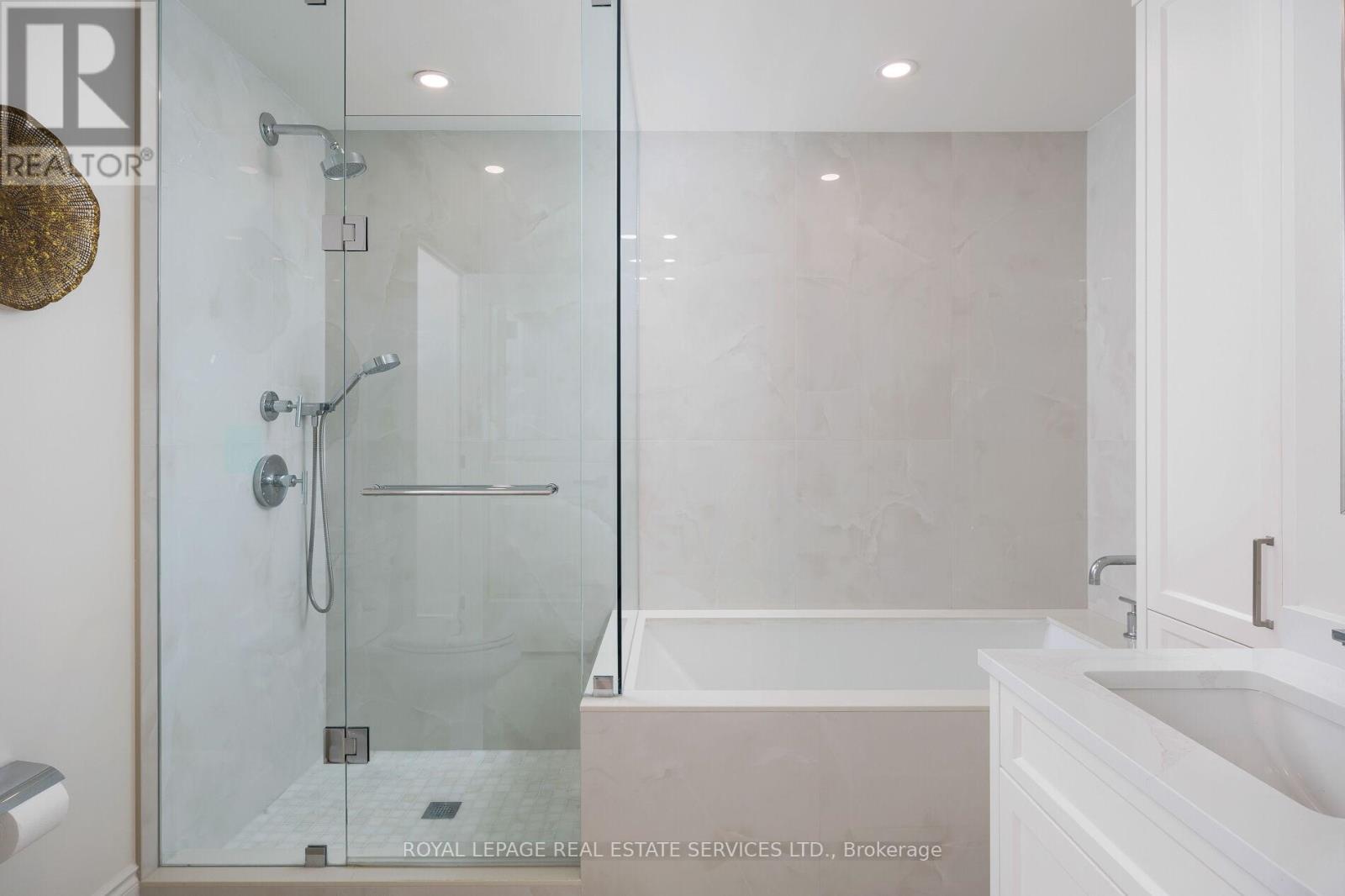 327 - 3500 Lakeshore Road W, Oakville, Ontario  L6L 0B4 - Photo 24 - W12657498