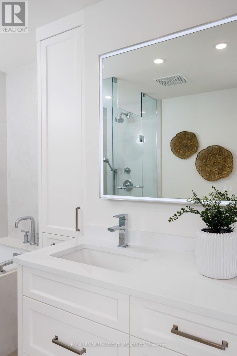 327 - 3500 Lakeshore Road W, Oakville, Ontario  L6L 0B4 - Photo 25 - W12657498