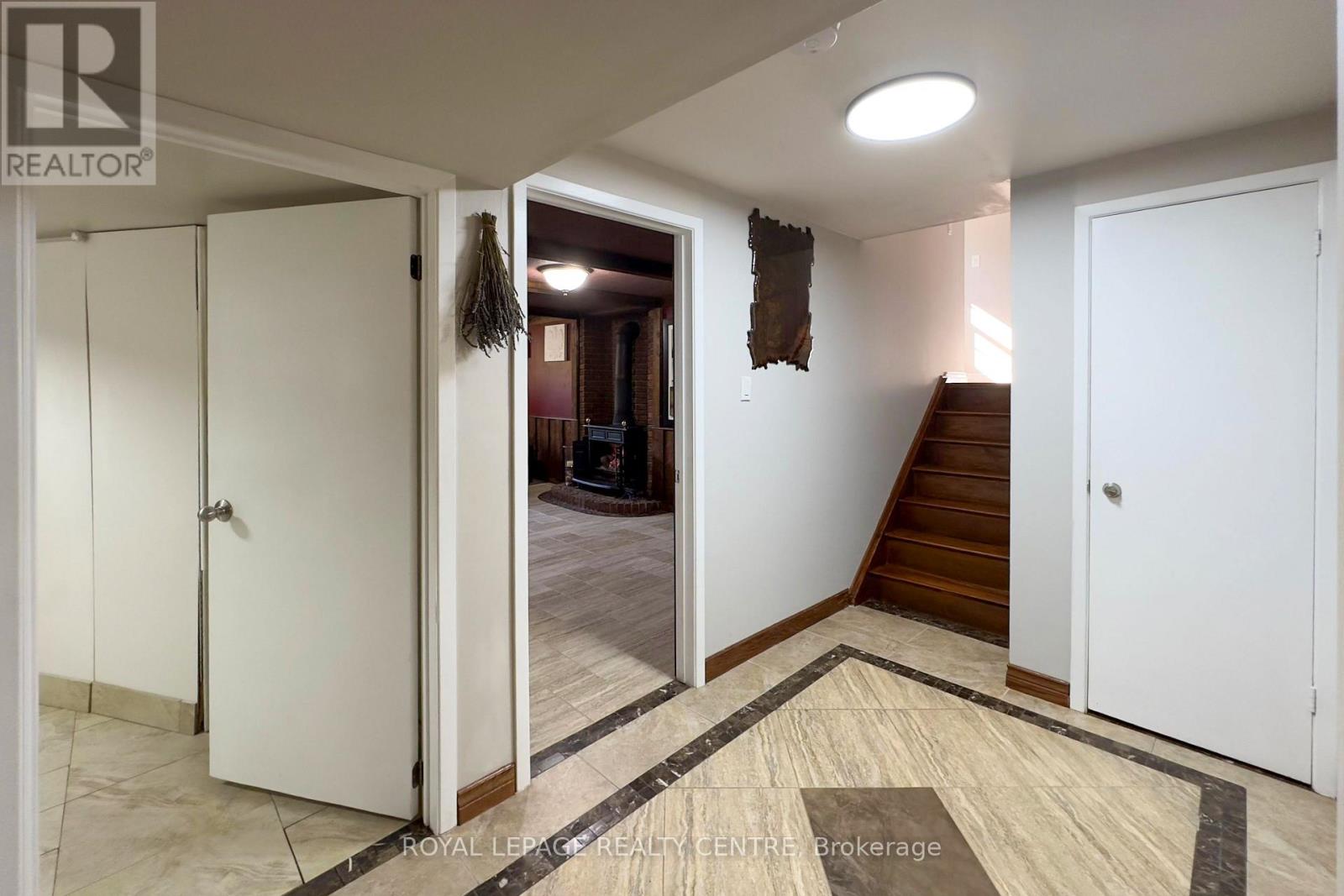 254 Louis Drive, Mississauga, Ontario  L5B 1Y9 - Photo 26 - W12657502