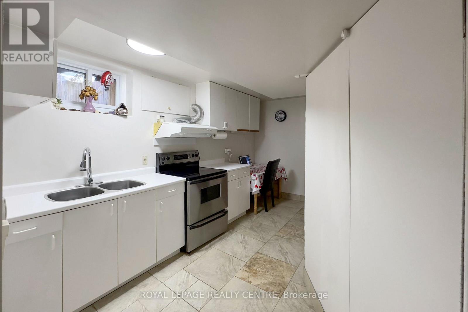 254 Louis Drive, Mississauga, Ontario  L5B 1Y9 - Photo 30 - W12657502