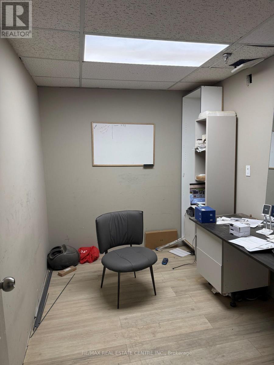 3 - 80 Hale Road, Brampton, Ontario  L6W 3N9 - Photo 4 - W12657506