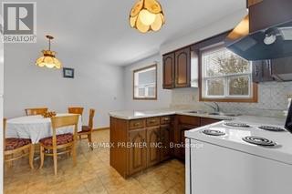 148 Yatescastle Drive, Toronto, Ontario  M3L 2L9 - Photo 16 - W12657520