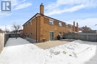 148 Yatescastle Drive, Toronto, Ontario  M3L 2L9 - Photo 33 - W12657520