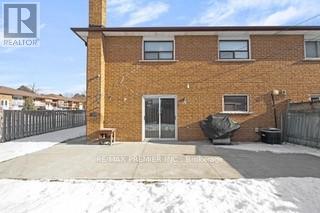 148 Yatescastle Drive, Toronto, Ontario  M3L 2L9 - Photo 34 - W12657520