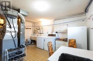 148 Yatescastle Drive, Toronto, Ontario  M3L 2L9 - Photo 36 - W12657520