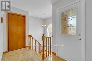 148 Yatescastle Drive, Toronto, Ontario  M3L 2L9 - Photo 5 - W12657520