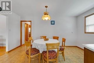 148 Yatescastle Drive, Toronto, Ontario  M3L 2L9 - Photo 9 - W12657520