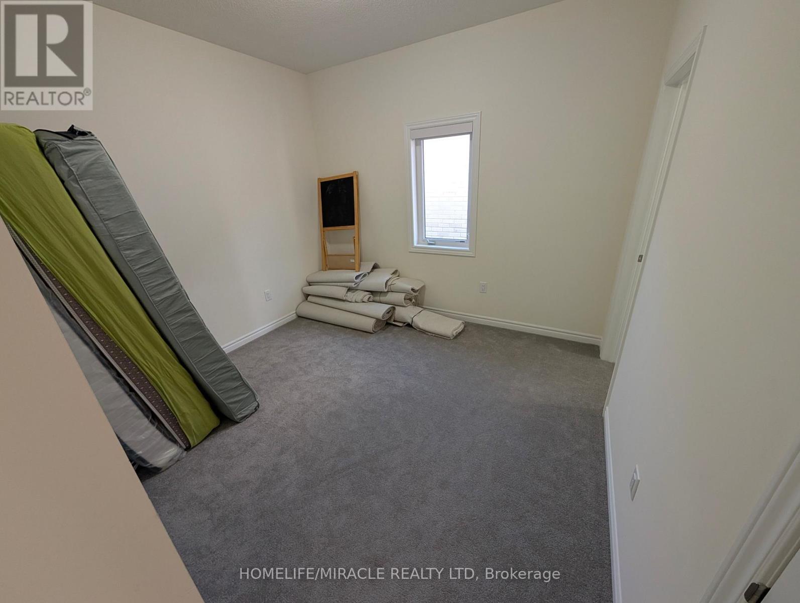 68 Arnold Circle, Brampton, Ontario  L7A 0B8 - Photo 14 - W12657532