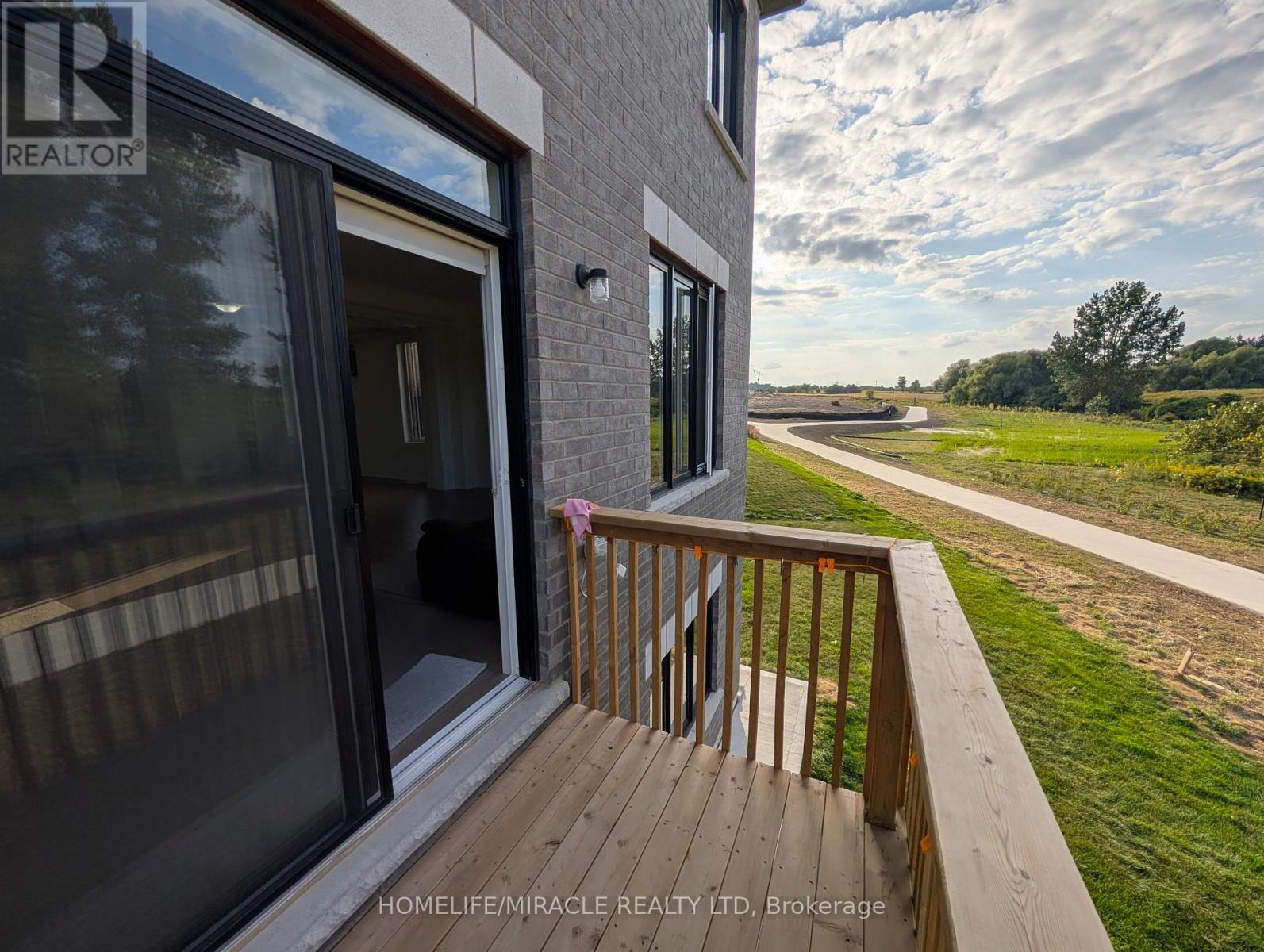 68 Arnold Circle, Brampton, Ontario  L7A 0B8 - Photo 26 - W12657532