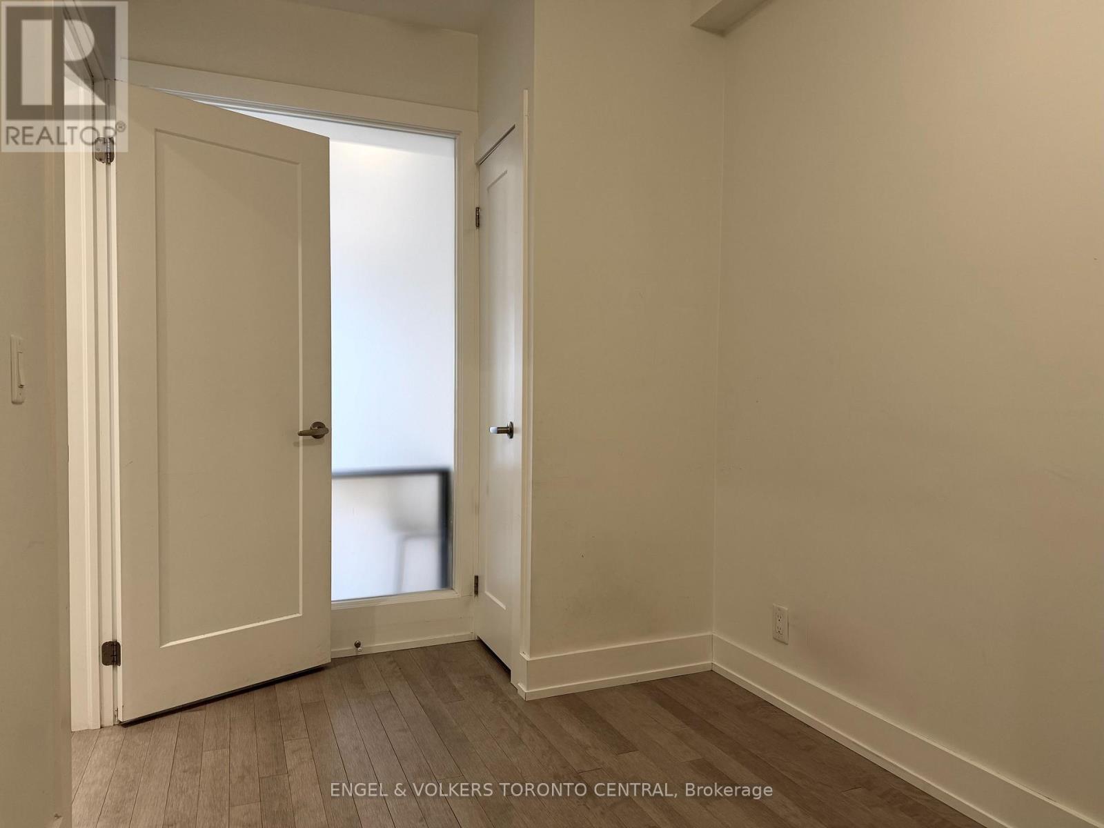 4 - 1555 Bloor Street W, Toronto, Ontario M6P 1A5 - Photo 13 - W12657558