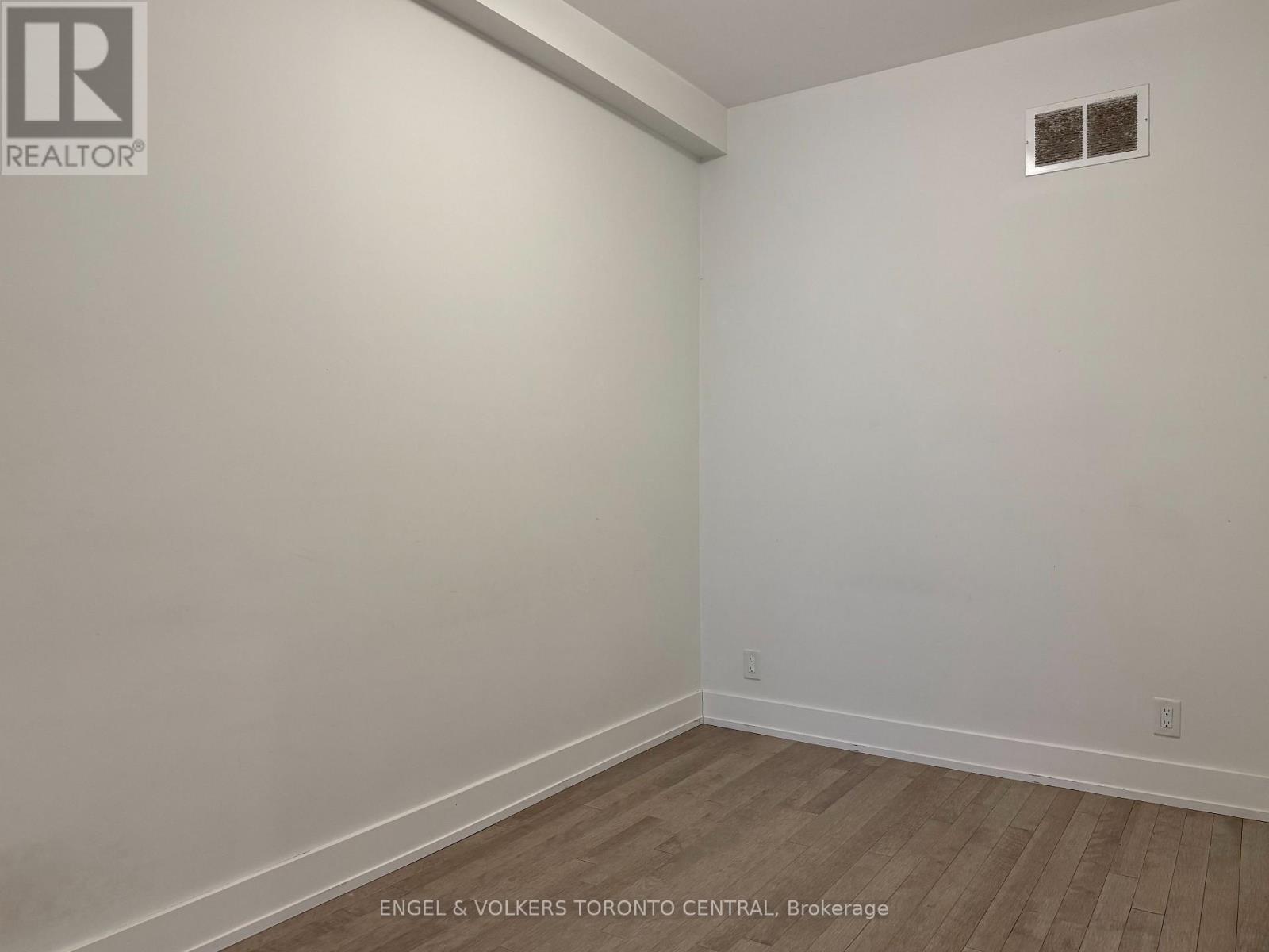4 - 1555 Bloor Street W, Toronto, Ontario M6P 1A5 - Photo 14 - W12657558