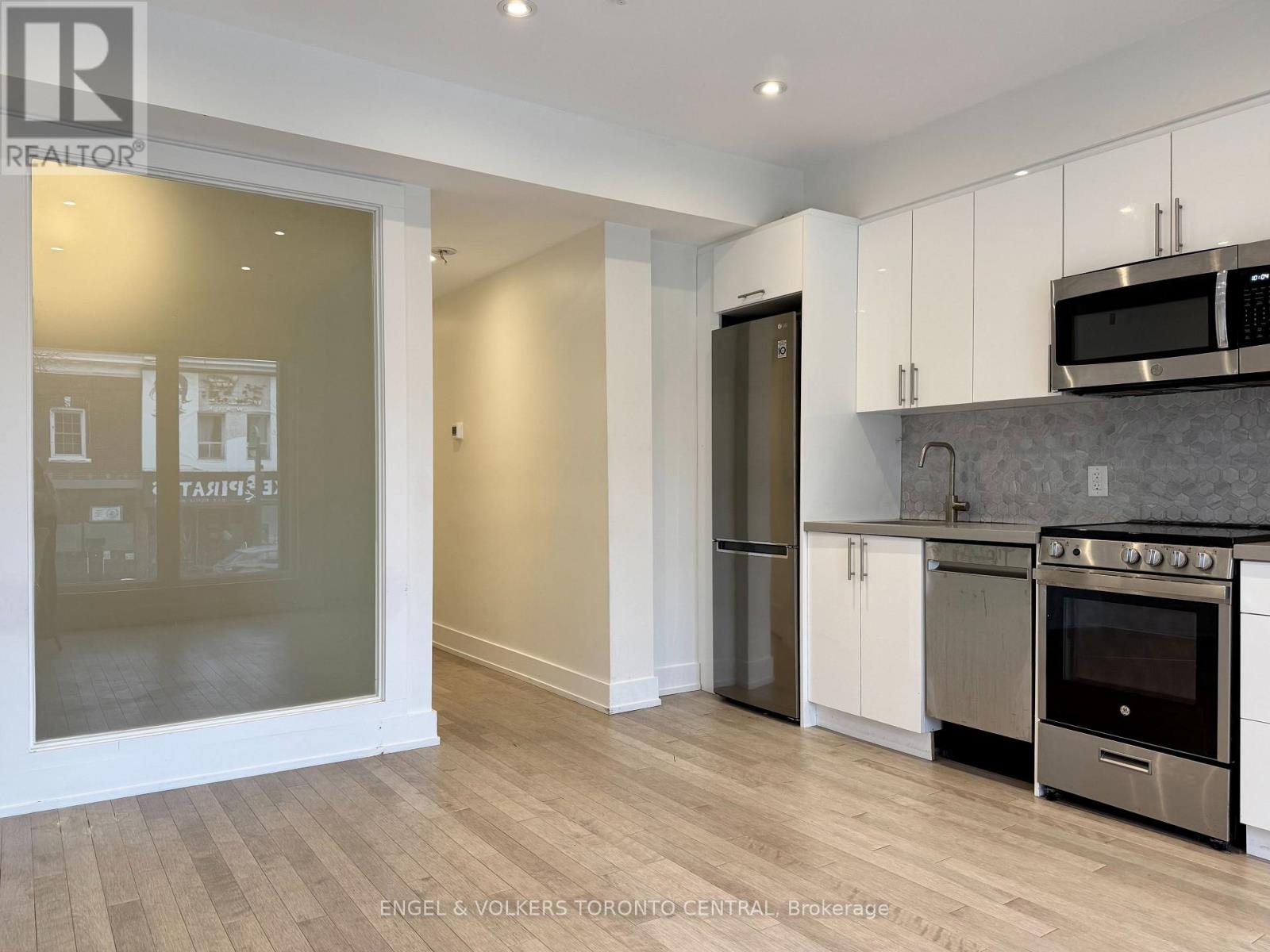 4 - 1555 Bloor Street W, Toronto, Ontario M6P 1A5 - Photo 6 - W12657558