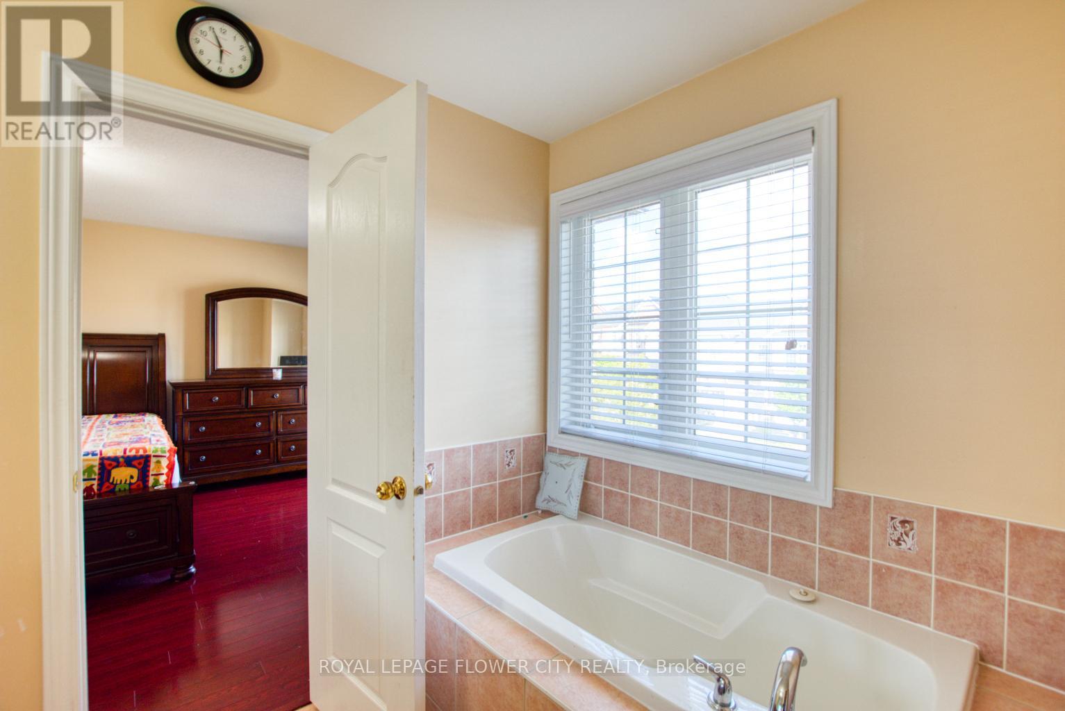 Upper - 18 Saint Eugene Street, Brampton, Ontario  L6Y 0K9 - Photo 15 - W12657570