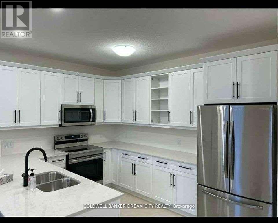 114 Julie Crescent, London South, Ontario  N5Z 0B3 - Photo 3 - X12657494