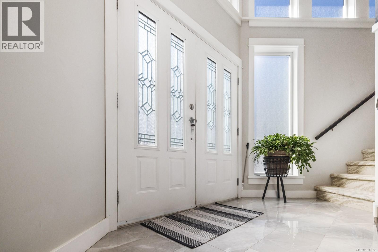 3 1004 Decosta Pl, Esquimalt, British Columbia  V9A 6Y3 - Photo 8 - 1014854