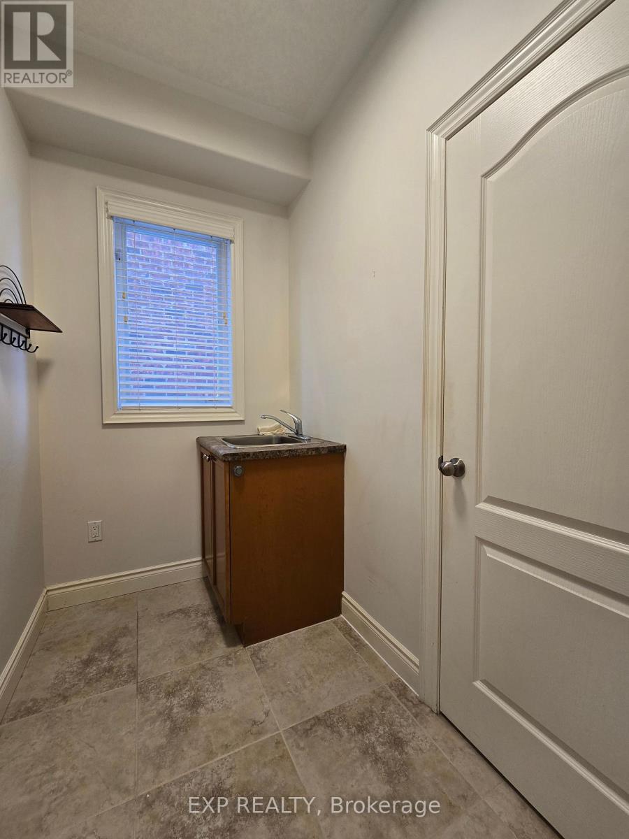 93 Tremaine Drive, Kitchener, Ontario  N2A 4M3 - Photo 45 - X12653348