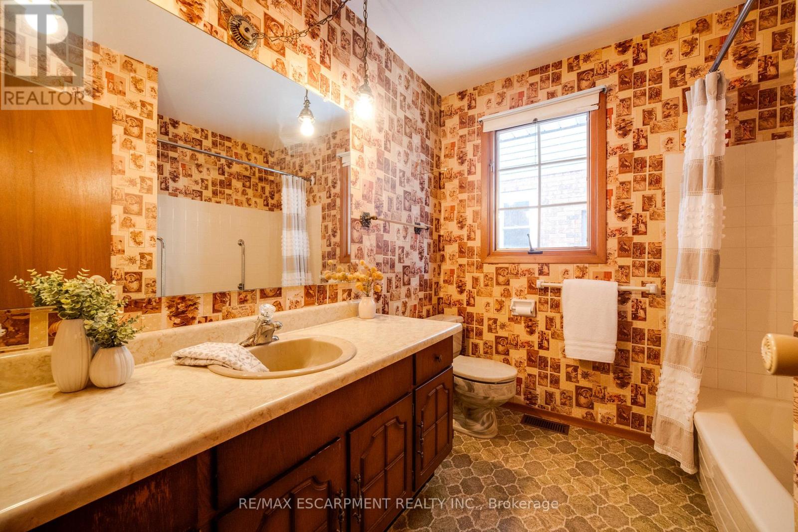 46 Esther Avenue, Cambridge, Ontario  N1S 4L6 - Photo 14 - X12657536