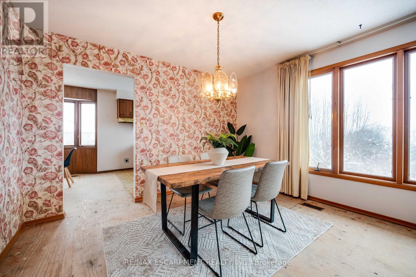 46 Esther Avenue, Cambridge, Ontario  N1S 4L6 - Photo 8 - X12657536