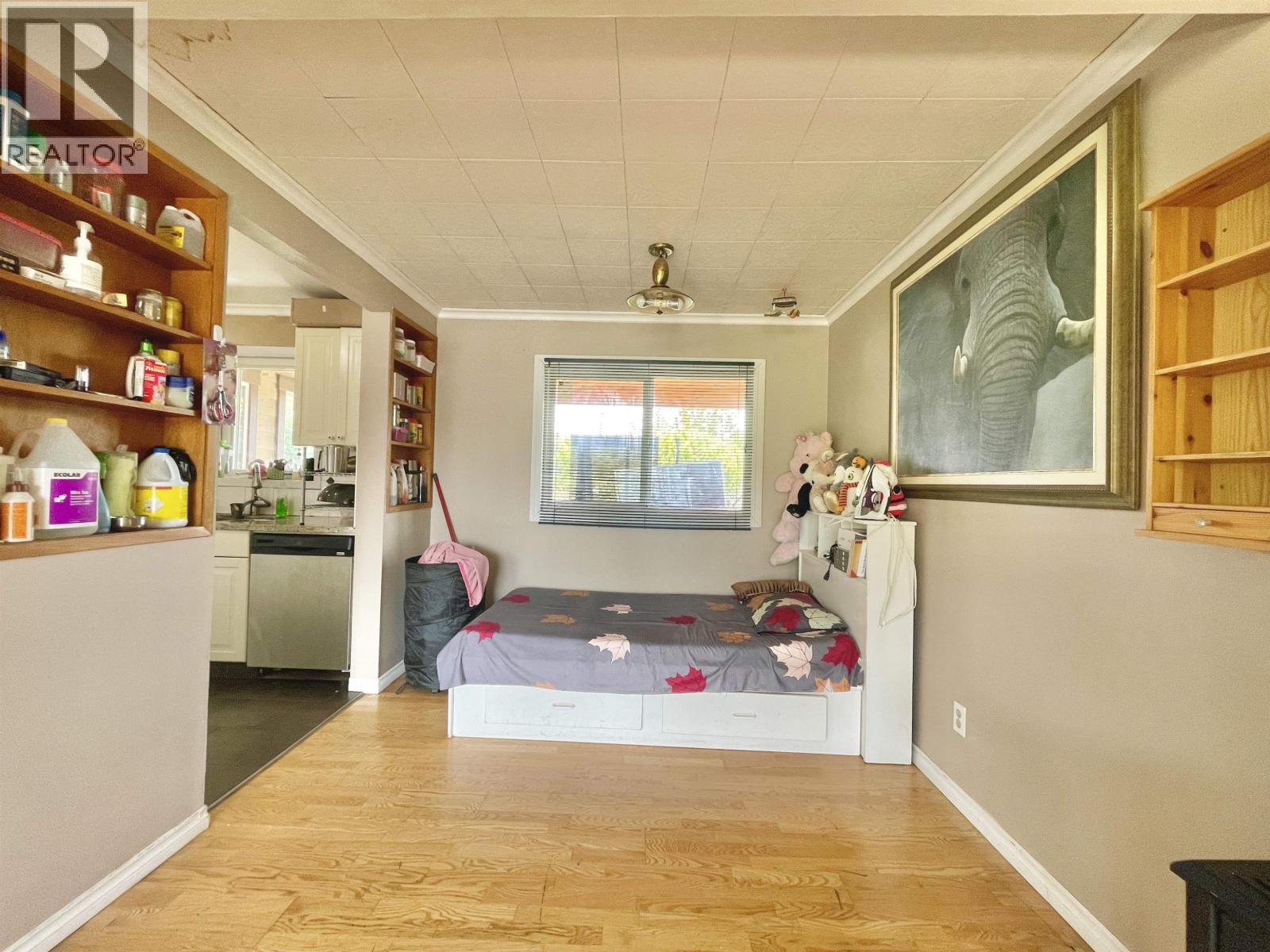 5693 Dolphin Street, Sechelt, British Columbia  V0N 3A0 - Photo 4 - R3075466