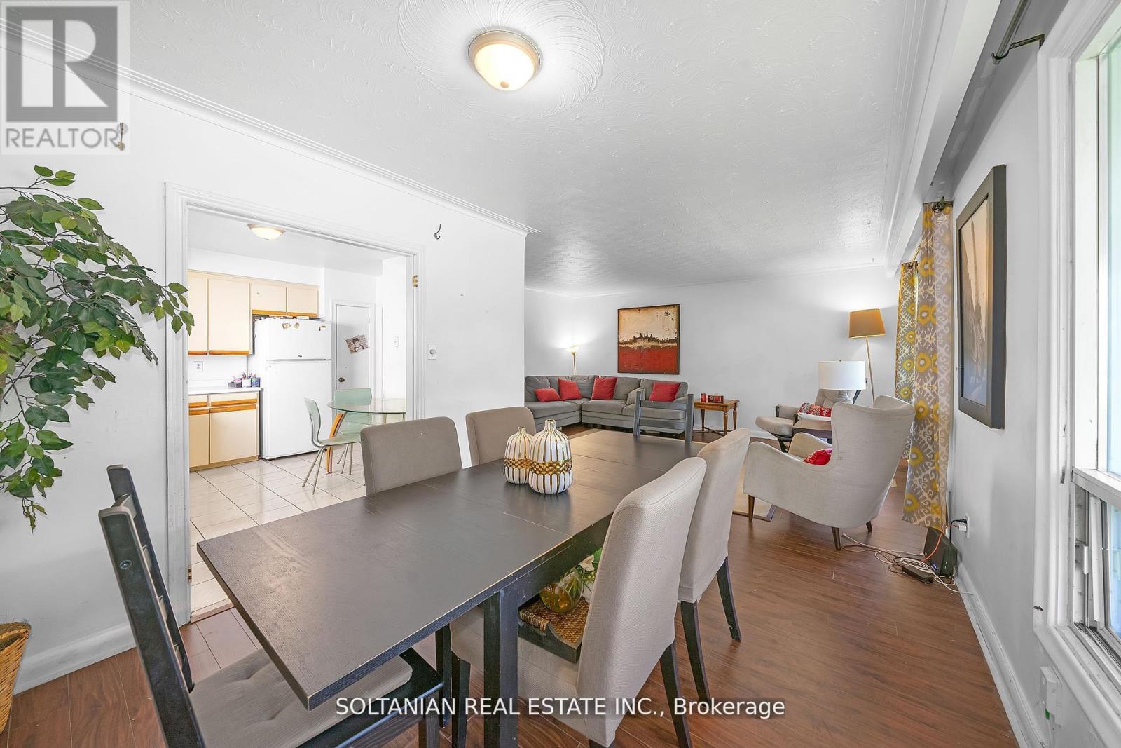 183 Maxome Avenue, Toronto, Ontario  M2M 3L1 - Photo 10 - C12657596