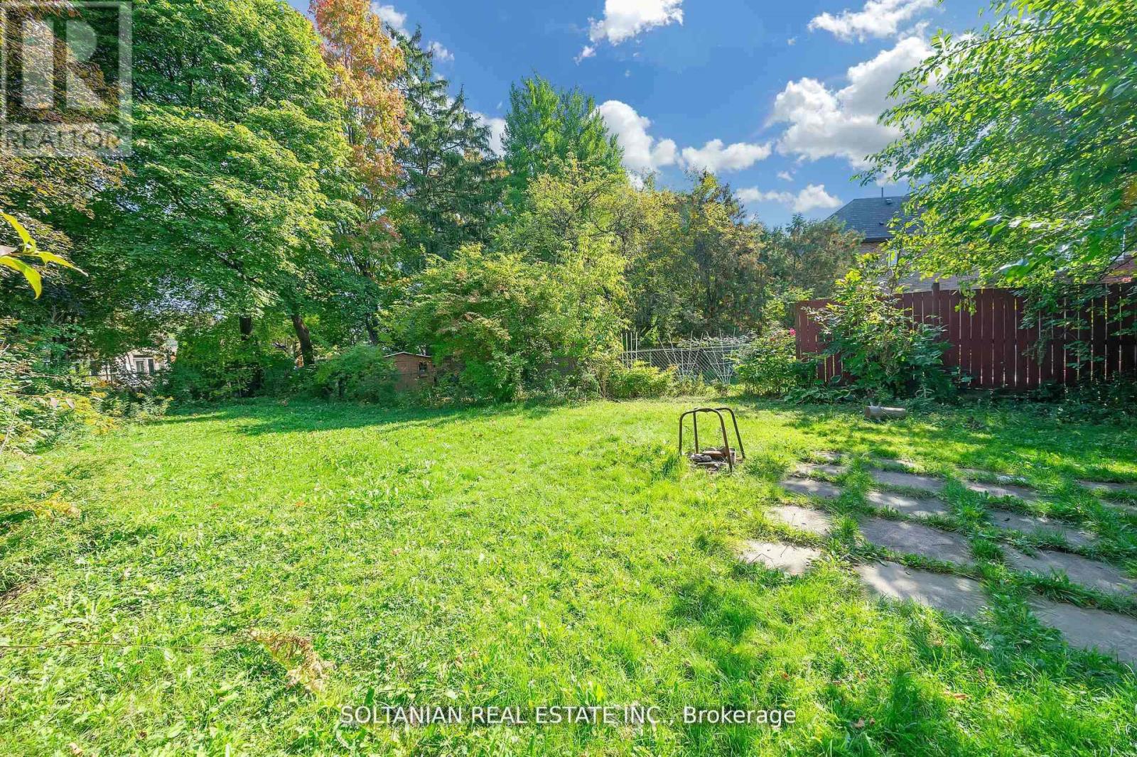 183 Maxome Avenue, Toronto, Ontario  M2M 3L1 - Photo 25 - C12657596