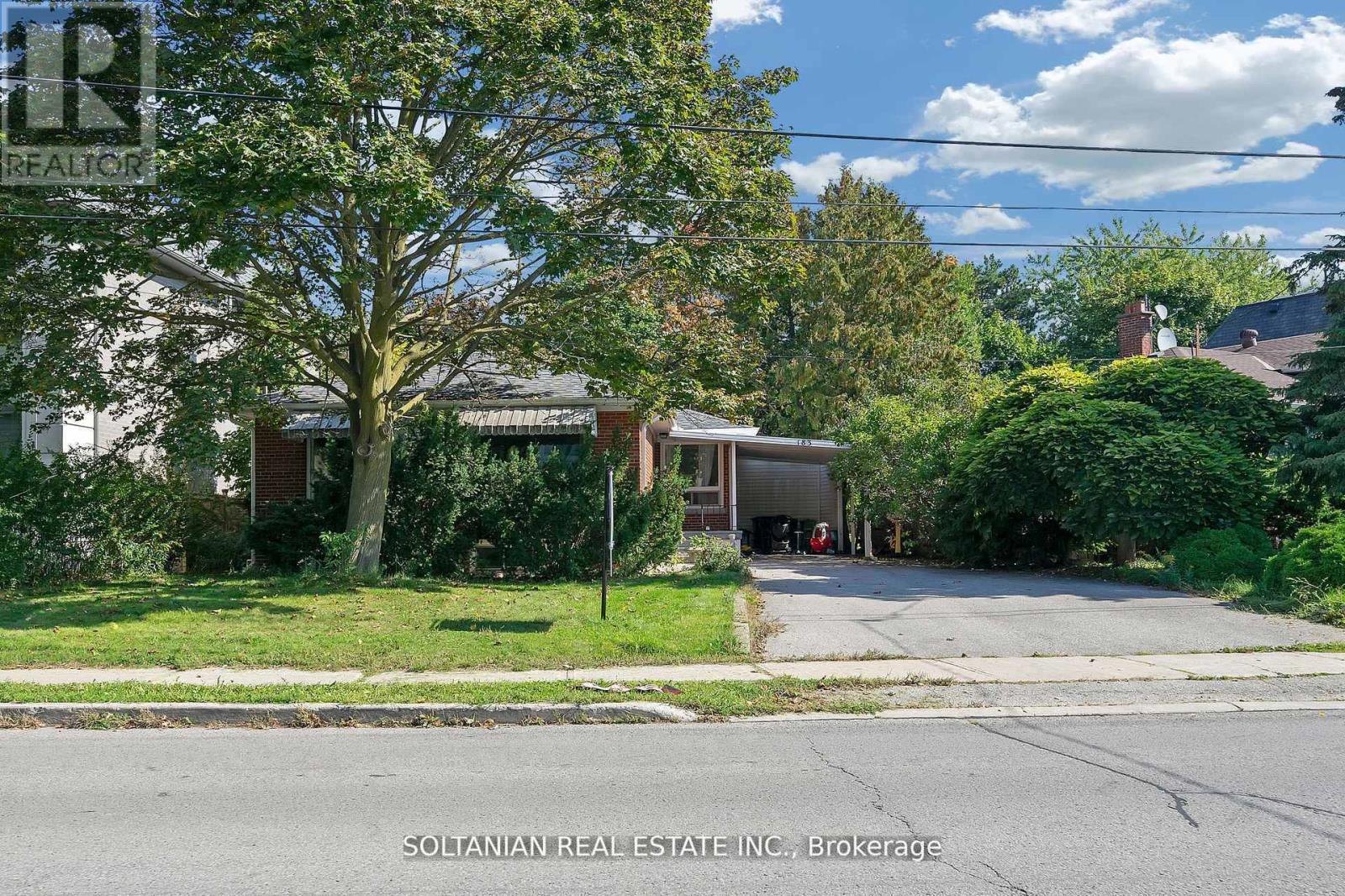 183 Maxome Avenue, Toronto, Ontario  M2M 3L1 - Photo 5 - C12657596