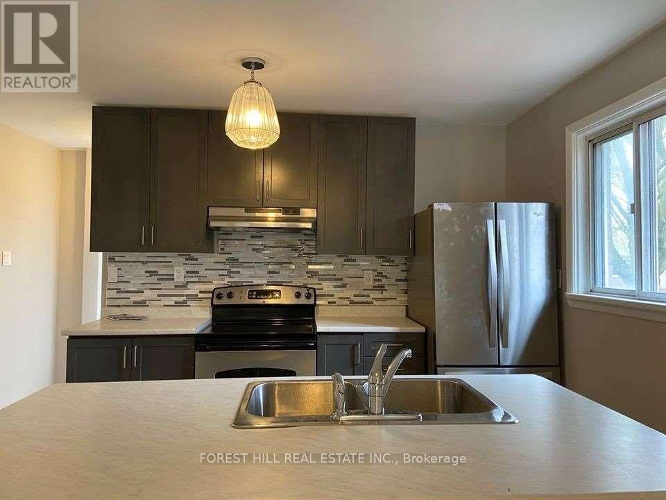 Main Flr - 28 Paula Boulevard, Toronto, Ontario  M8W 4B6 - Photo 18 - W12657354
