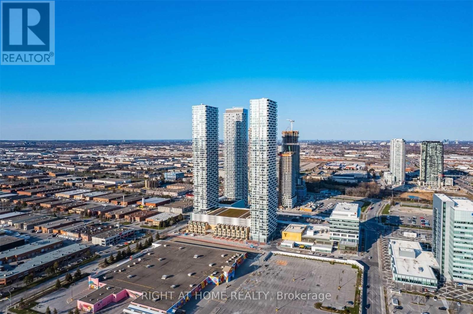 4905 - 5 Buttermill Avenue, Vaughan, Ontario  L4K 0T5 - Photo 36 - N12657576