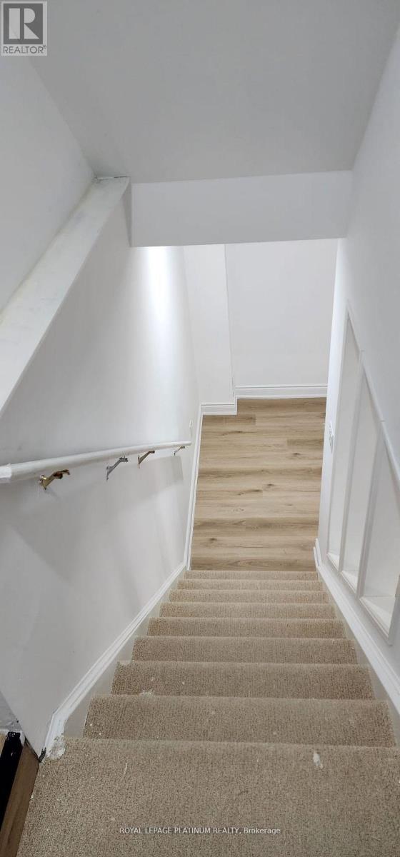 617 Windflower Crescent, Kitchener, Ontario  N2E 4E3 - Photo 16 - X12657594