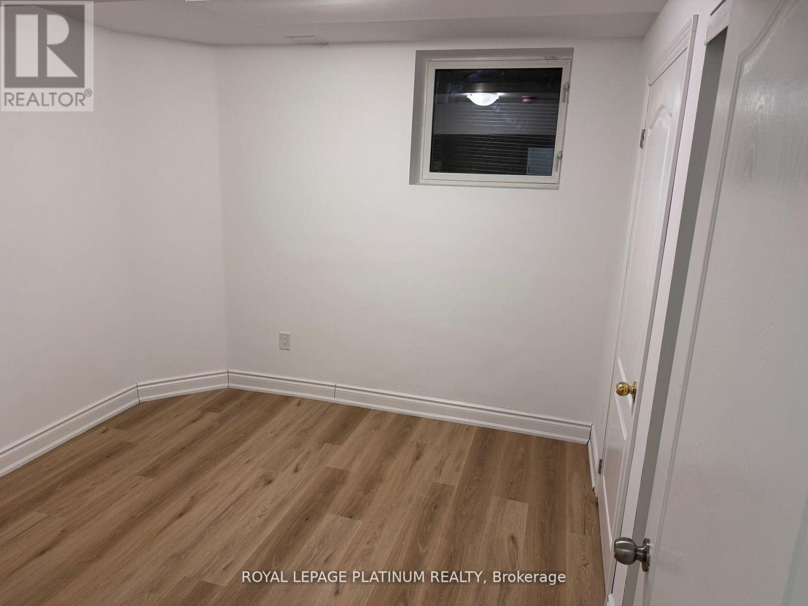 617 Windflower Crescent, Kitchener, Ontario  N2E 4E3 - Photo 6 - X12657594