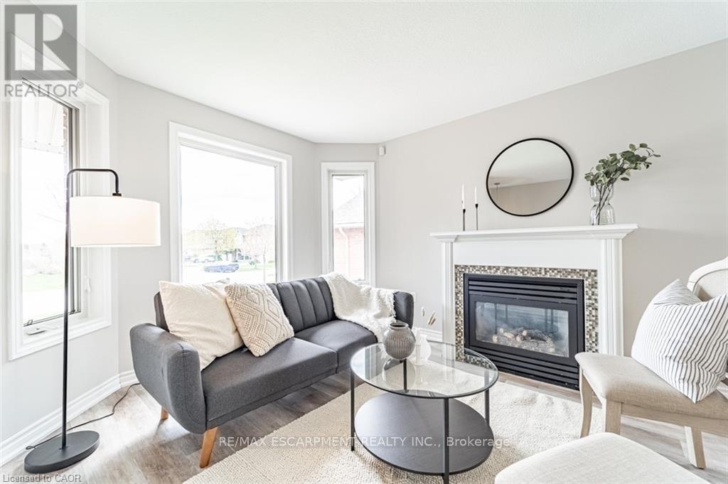 1 - 12 Shadetree Crescent, Hamilton, Ontario  L8J 3X2 - Photo 2 - X12657598