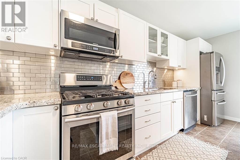 1 - 12 Shadetree Crescent, Hamilton, Ontario  L8J 3X2 - Photo 7 - X12657598