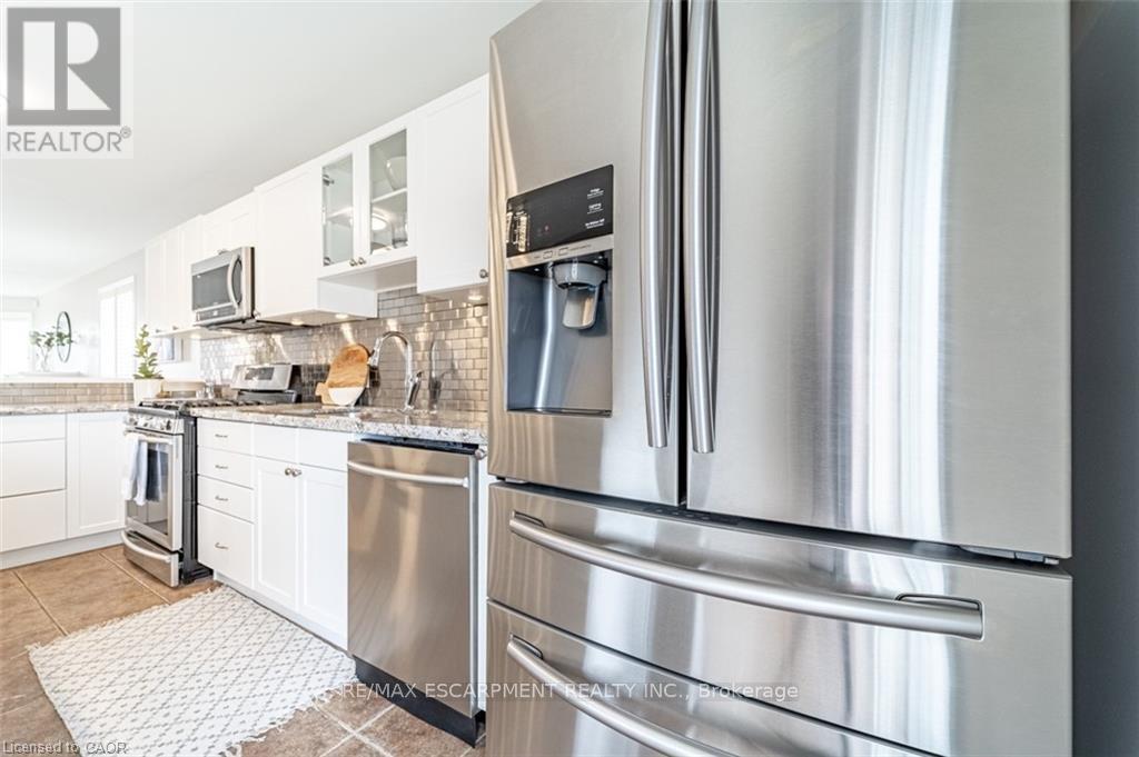 1 - 12 Shadetree Crescent, Hamilton, Ontario  L8J 3X2 - Photo 9 - X12657598