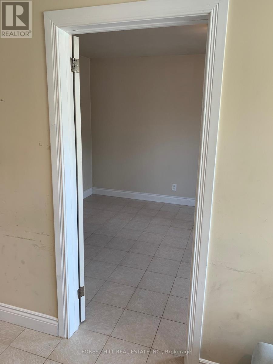 3 - 3430 Lakeshore Boulevard W, Toronto, Ontario  M8W 1N3 - Photo 8 - W12657360