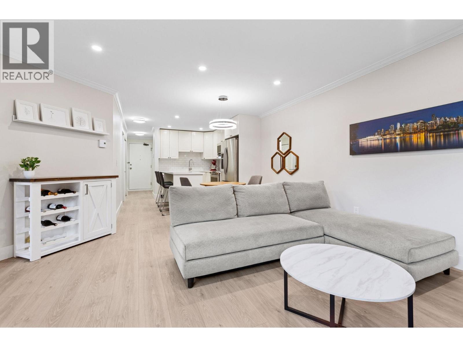 104 1365 W 4TH AVENUE, Vancouver, British Columbia