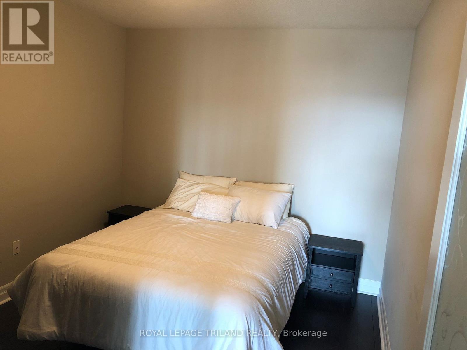 607 - 240 Villagewalk Boulevard, London North, Ontario  N6G 0W6 - Photo 11 - X12657620