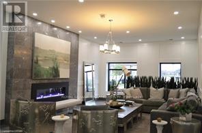 607 - 240 Villagewalk Boulevard, London North, Ontario  N6G 0W6 - Photo 2 - X12657620