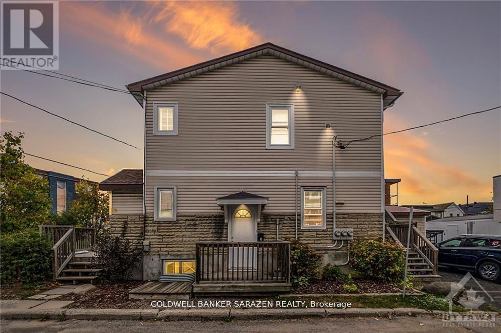 136 DESCHAMPS AVENUE, Ottawa, Ontario