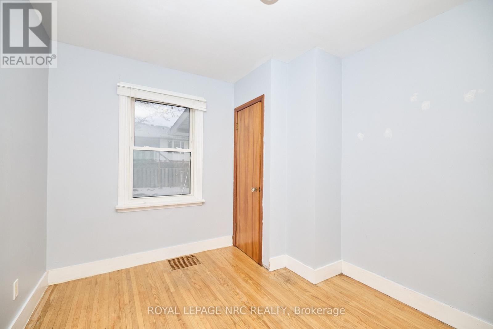 6151 Harvey Street, Niagara Falls, Ontario  L2J 2A9 - Photo 13 - X12657634