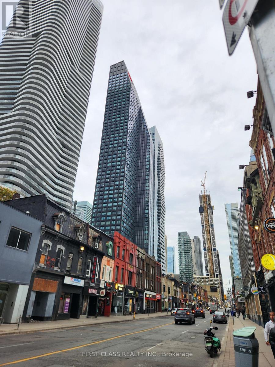 Ph07 - 8 Wellesley Street, Toronto, Ontario  M4Y 0J5 - Photo 1 - C12657640