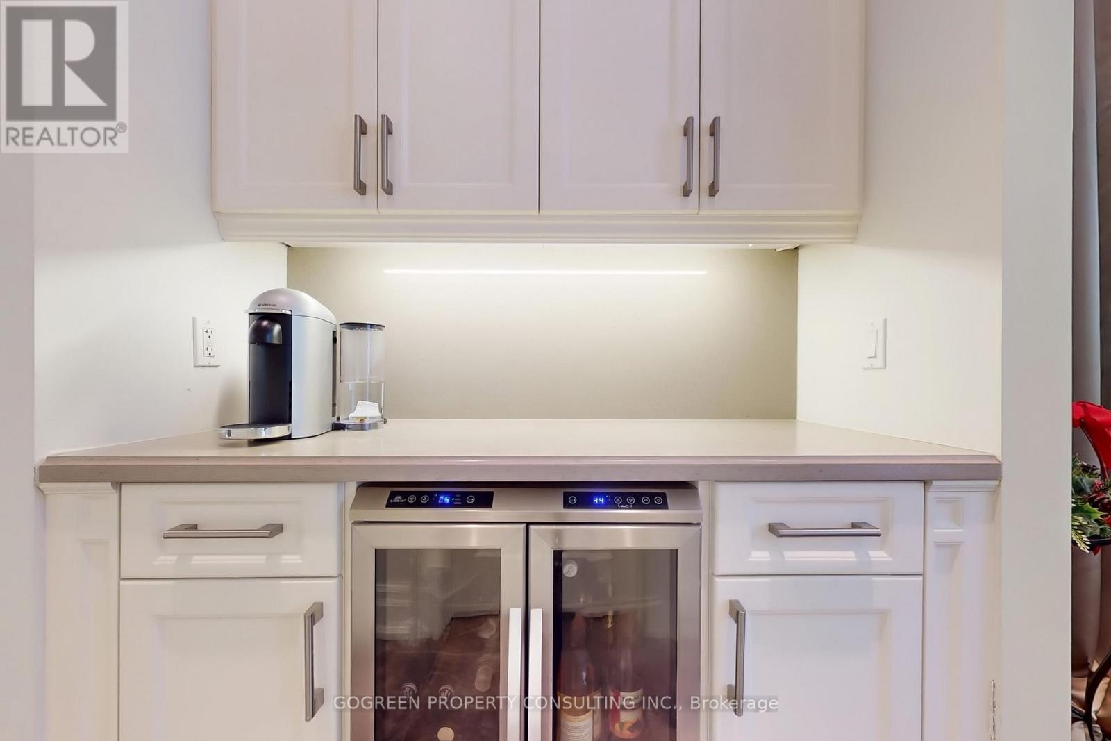 11 Elmview Avenue, Toronto, Ontario  M2N 2S5 - Photo 17 - C12657642