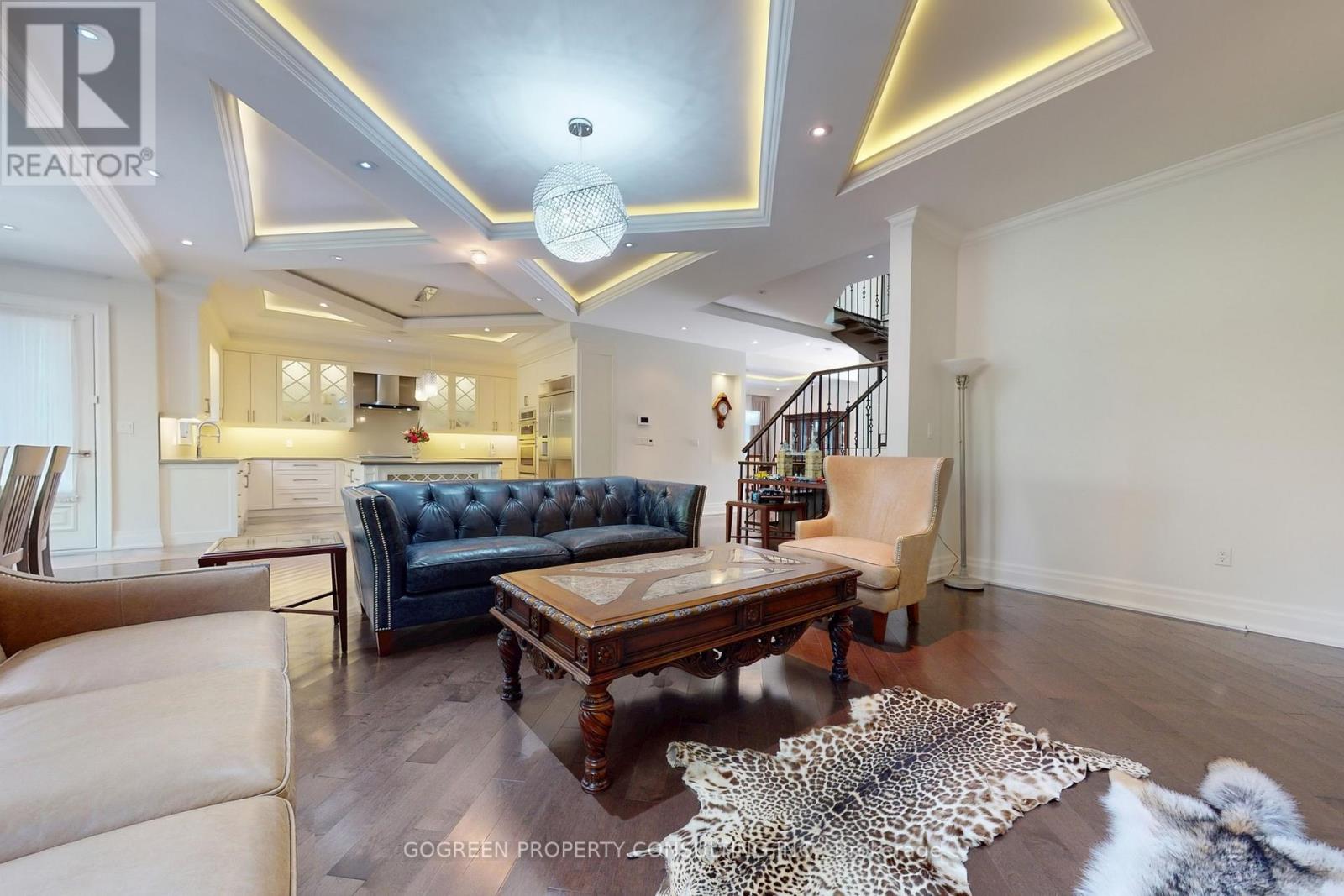 11 Elmview Avenue, Toronto, Ontario  M2N 2S5 - Photo 5 - C12657642