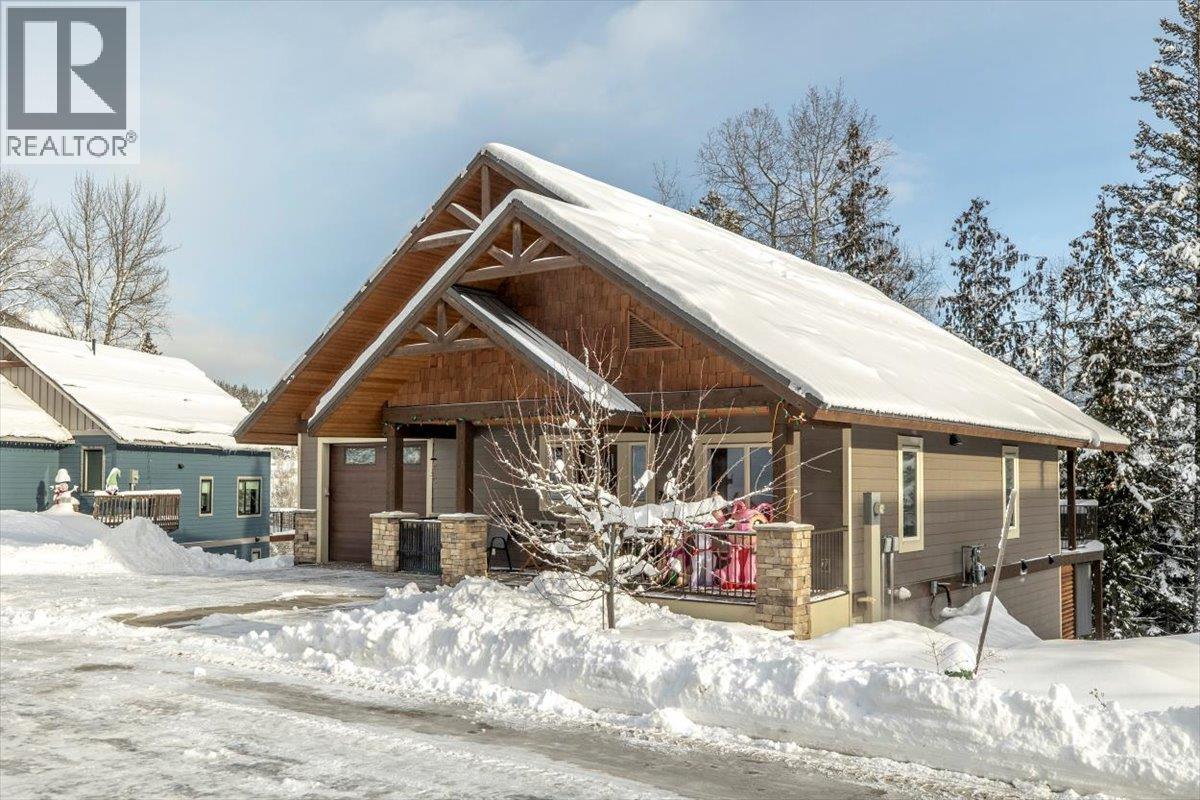 12 Alpine Trail Place, Fernie, British Columbia  V0B 1M5 - Photo 3 - 10371692