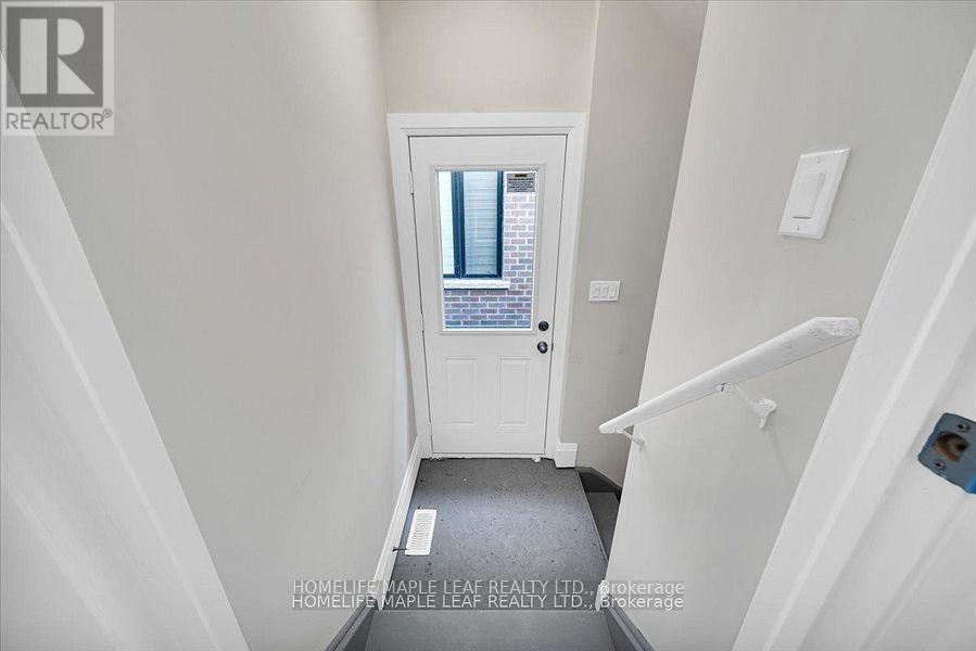 1242 Talisman Manor, Pickering, Ontario  L1X 0R8 - Photo 37 - E12657672