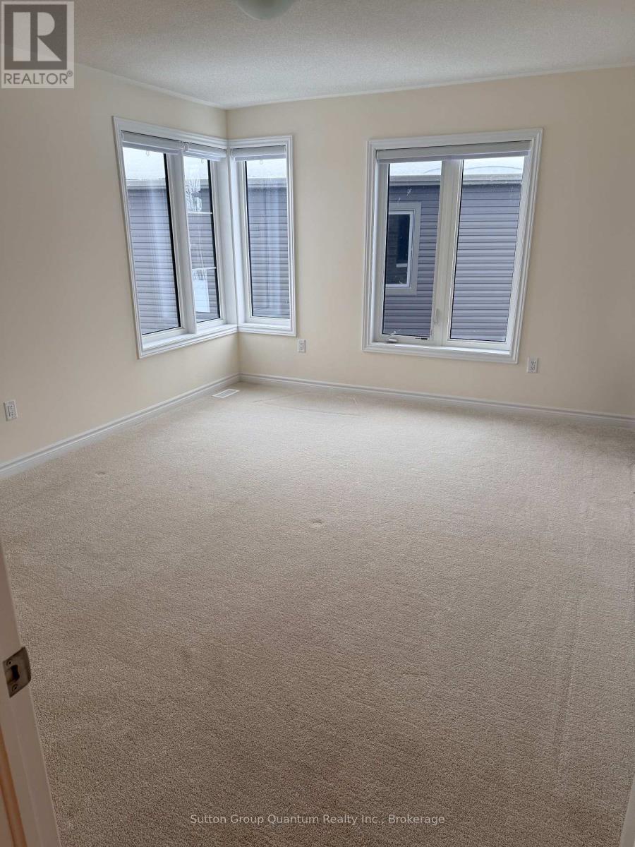 174 Rosanne Circle, Wasaga Beach, Ontario  L9Z 1J7 - Photo 11 - S12643450