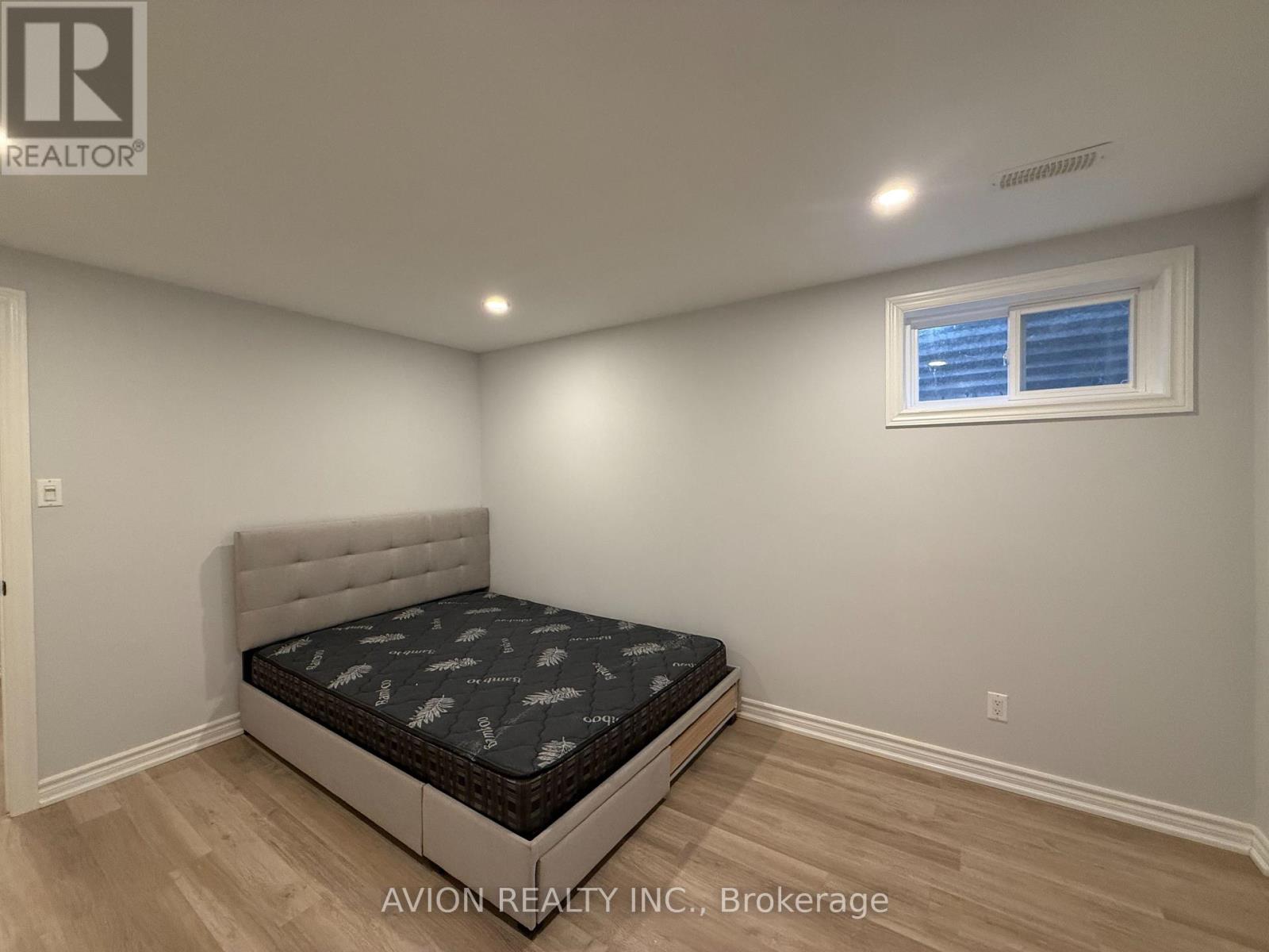 37 STARGELL CRESCENT, Markham, Ontario