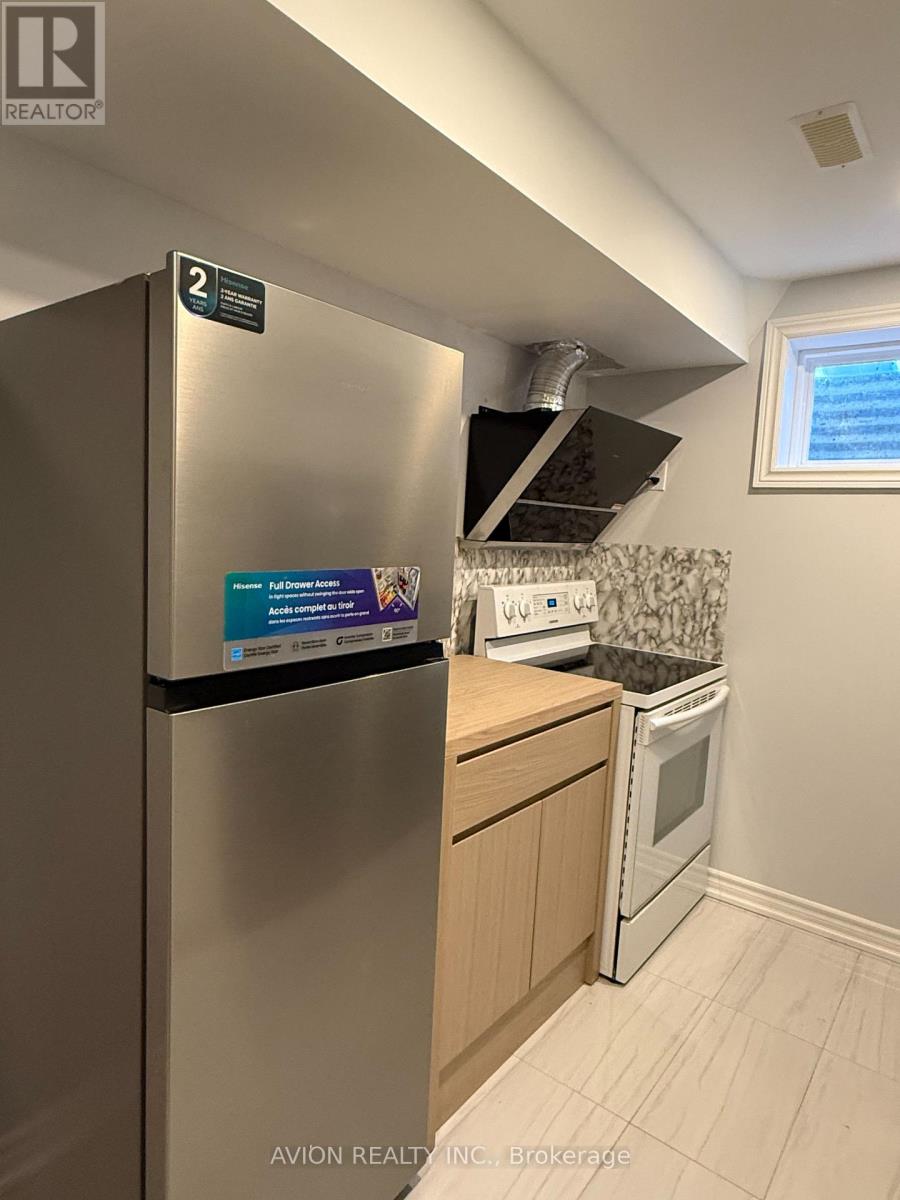 37 Stargell Crescent, Markham, Ontario  L3P 4J7 - Photo 7 - N12657646